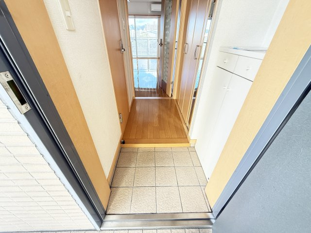 ユニティ二葉の玄関