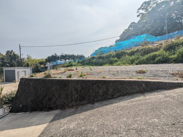 売土地　下田市大賀茂の外観|敷地が約60坪と広々としています。自由な間取りでお家が建てられます。駐車場を広く取る事も可能です。