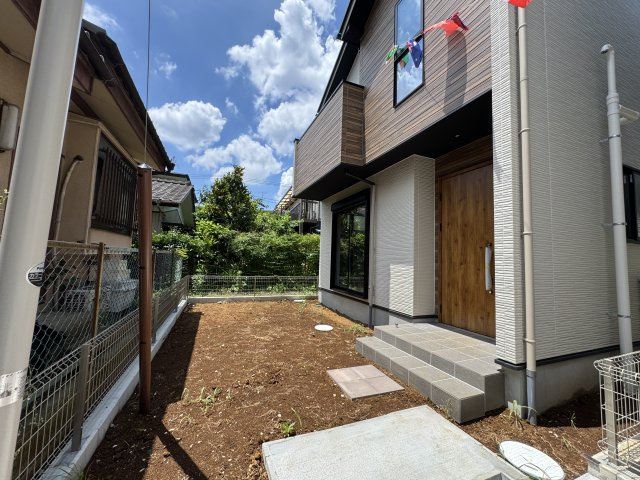 松戸市常盤平２丁目新築戸建【常盤平第三小学校：10分】のエントランス|エントランス・玄関ポーチ