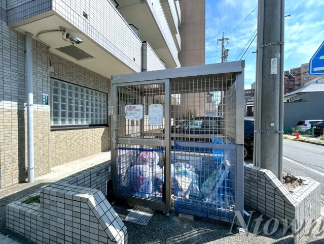 【その他共用部分】 | ボヌール新栄 | ゴミ捨て場です