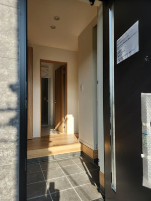 【玄関】 | 箕面市桜ケ丘5丁目新築戸建