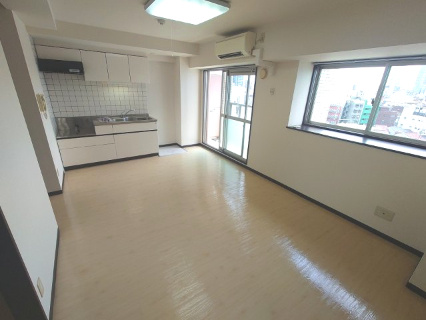 Ｙ’ｓ　Ｓｔａｇｅ　Ｗａｋａｍｉｙａの居間・リビング