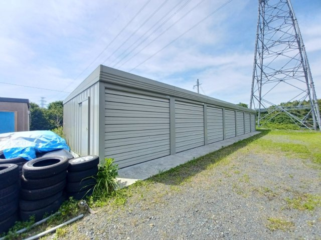 熊本市南区城南町藤山の倉庫の外観