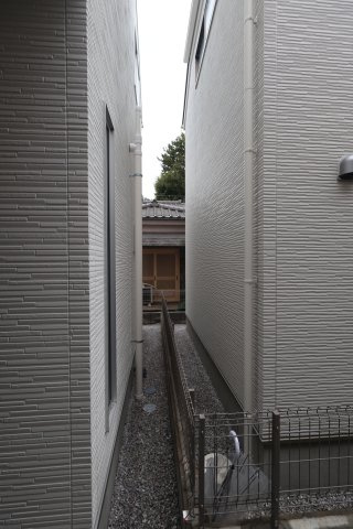 【駐車場】 | 《仲介手数料無料》練馬区東大泉７丁目18-13(2号棟)新築一戸建てミラスモ | 撮影日 2025年10月16日 14:15 曇り