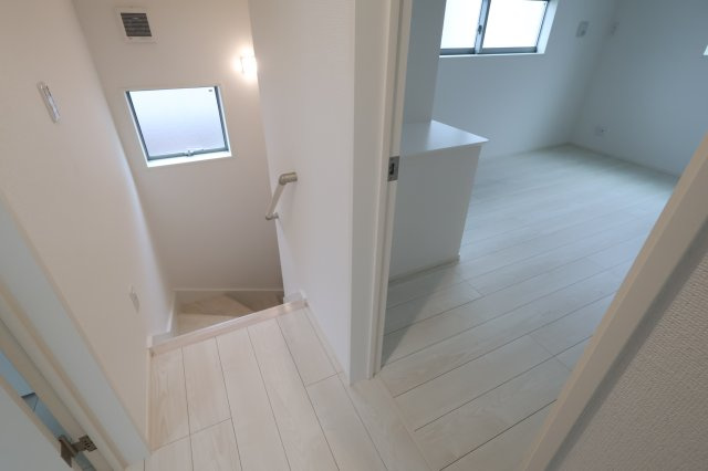 【内装】 | 《仲介手数料無料》練馬区東大泉７丁目18-13(2号棟)新築一戸建てミラスモ | 撮影日 2025年10月16日 14:15 曇り