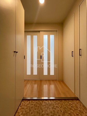 サニーハウス天満橋の玄関