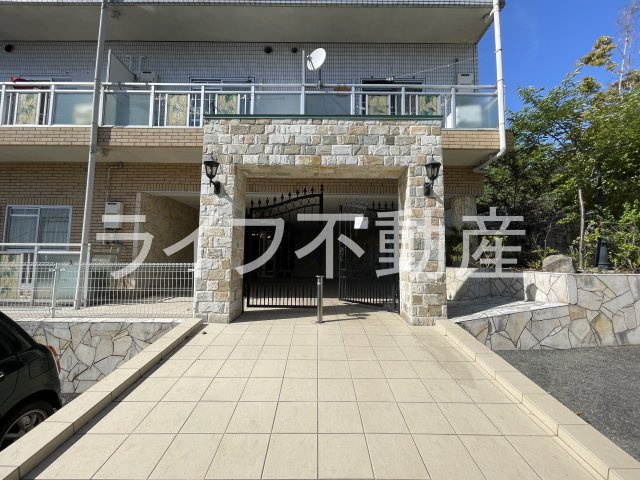 大宝枚岡グリーンヒルズのエントランス