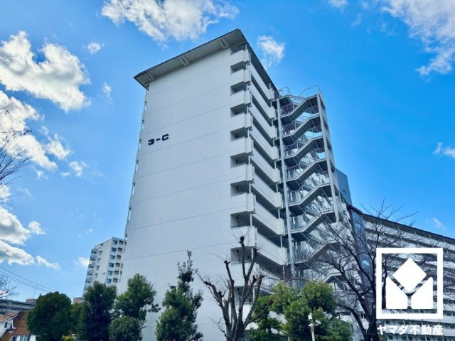 向島ニュータウン第三街区C棟の外観