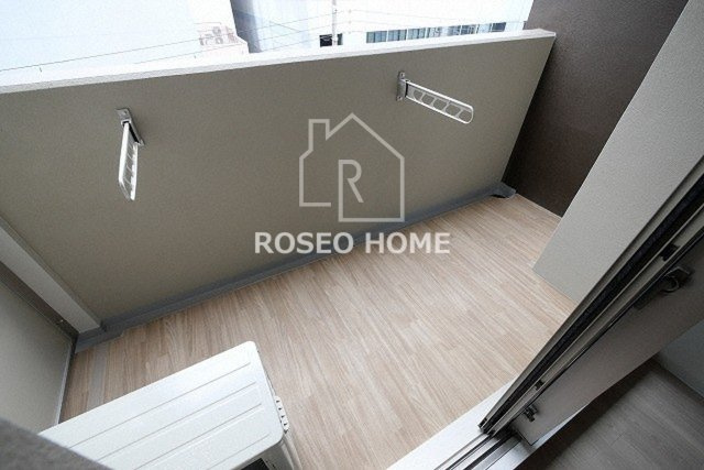 プライムアーバン南森町のバルコニー