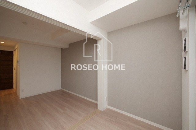 プライムアーバン南森町の洋室