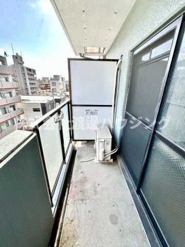 江坂ニュー白百合のバルコニー