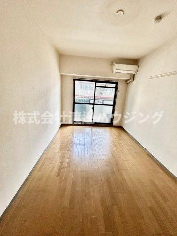 江坂ニュー白百合の内装