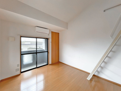 【居間・リビング】 | ピュア箱崎東七番館 | 別号室の写真になります。現況優先。