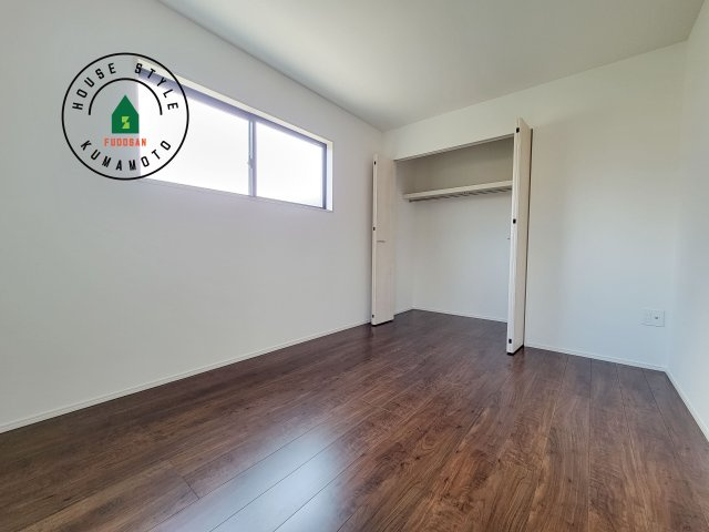 熊本市南区元三町3丁目第2-2棟（2号棟）　の寝室|主寝室には収納力に優れたクローゼットがありますので、お部屋もすっきり片付きます。