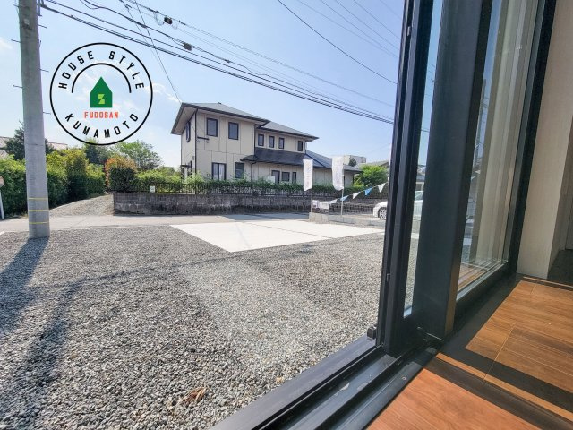 熊本市南区元三町3丁目第2-2棟（2号棟）　の展望|窓から緑が見える物件も魅力的です。