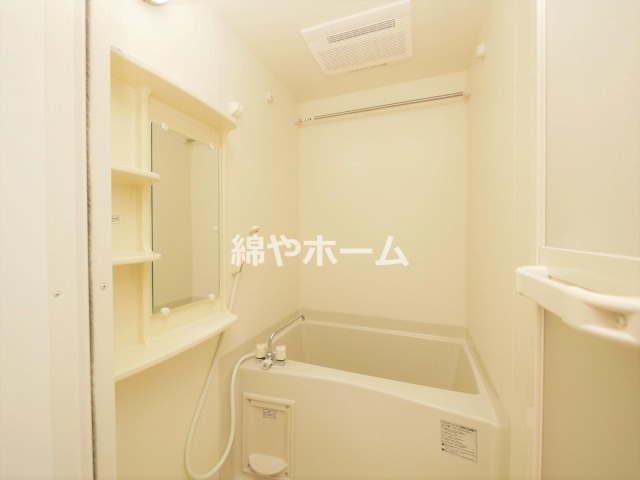 プレサンス難波幸町の浴室|お風呂で日々の疲れを落としましょう