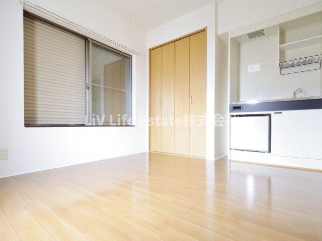 プリンス小松の居間・リビング