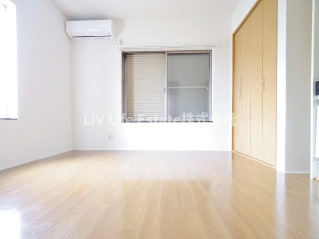 プリンス小松の洋室