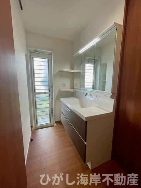 藤沢市辻堂東海岸2丁目　中古戸建の脱衣所|新規リフォーム完了！　脱衣スペース