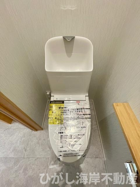 藤沢市辻堂東海岸2丁目　中古戸建のトイレ|新規リフォーム完了！　洗浄機能付きお手洗い