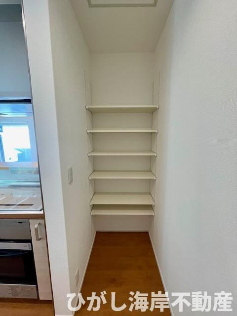 藤沢市辻堂東海岸2丁目　中古戸建の収納|新規リフォーム完了！　キッチン収納スペース