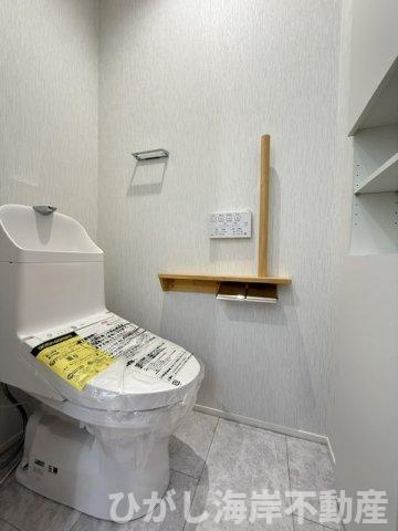 藤沢市辻堂東海岸2丁目　中古戸建のトイレ|新規リフォーム完了！　洗浄機能付きお手洗い