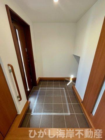 藤沢市辻堂東海岸2丁目　中古戸建の玄関|新規リフォーム完了！　玄関