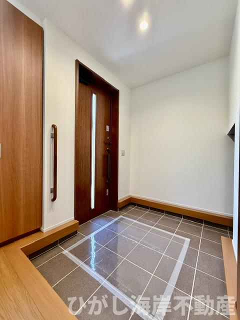 藤沢市辻堂東海岸2丁目　中古戸建の玄関|新規リフォーム完了！　玄関