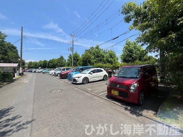 湘南ライフタウン駒寄第二住宅40号棟の駐車場|敷地内駐車場