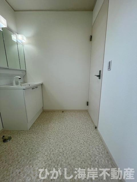 平塚市平塚３丁目　中古戸建の脱衣所|新規リフォーム完了！　脱衣スペース