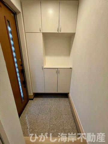 平塚市平塚３丁目　中古戸建の玄関|新規リフォーム完了！　玄関