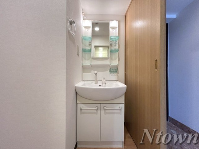 【独立洗面台】 | S-FORT浄心 | 独立洗面化粧台が付いています