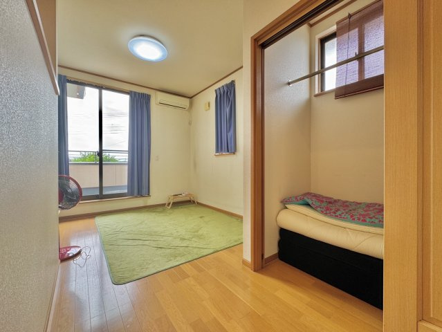 ひたちなか市大字高場中古戸建の洋室