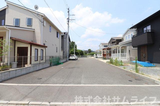 【前面道路含む現地写真】 | 菰田西　飯塚駅裏築浅戸建て