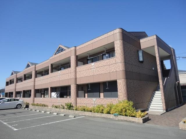 ラ・レユシイルの駐車場|外観写真（昼）