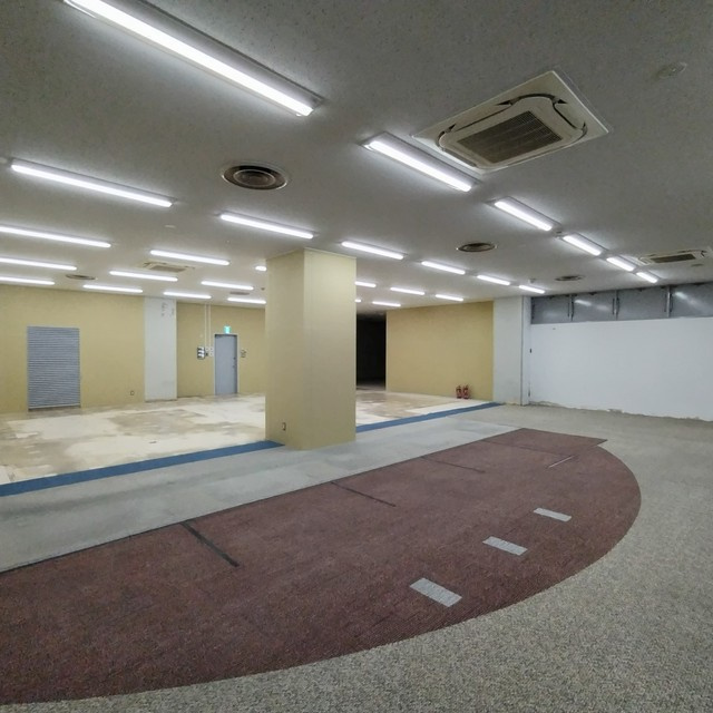 梅田ビルの内装