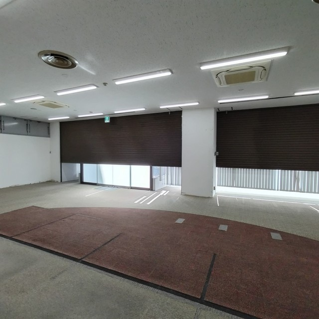 梅田ビルの内装