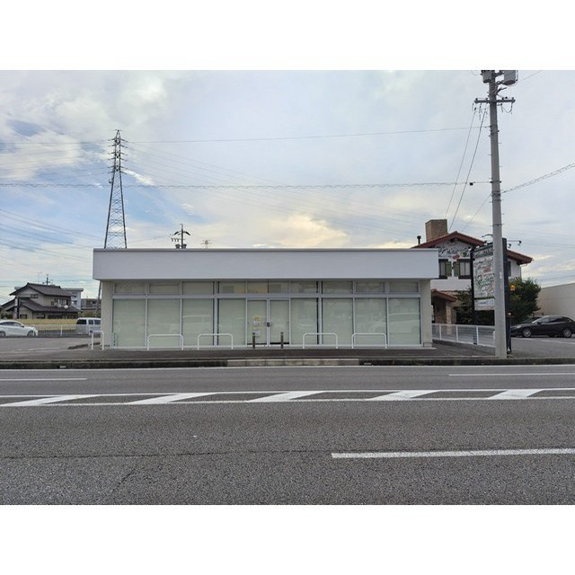 本巣郡北方町平成８丁目の店舗一部