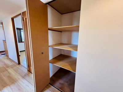 【収納】 | ファミールハイツ泉大津セントハーバーシティ１番館 | 廊下に面した収納