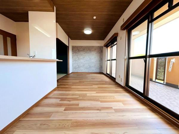 【居間・リビング】 | ファミールハイツ泉大津セントハーバーシティ１番館