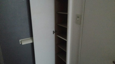 【玄関】 | レオパレスフローラ