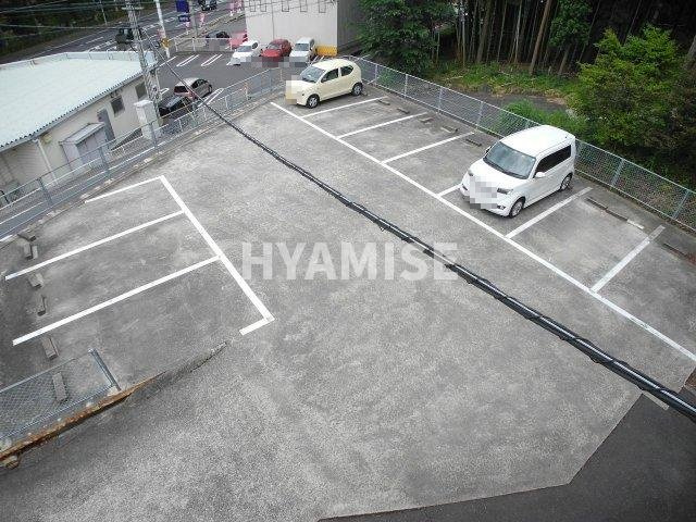 パークサイド内田の駐車場