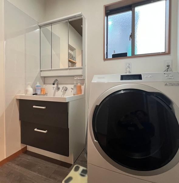 出雲市芦渡町　中古戸建の独立洗面台