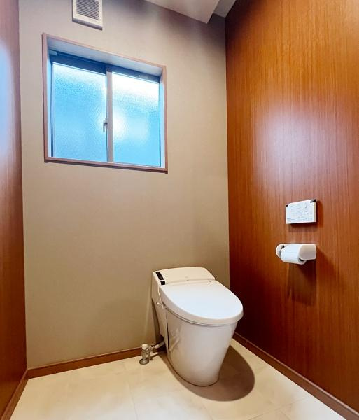 出雲市芦渡町　中古戸建のトイレ