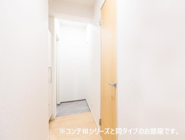 仮）本町５丁目アパートの玄関