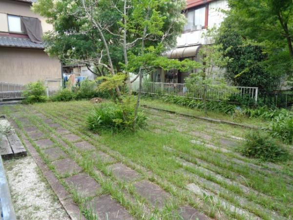 岡崎市松橋町・中古戸建の庭|ウッドデッキやBBQ。想像が膨らむお庭