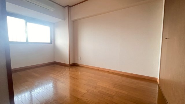 ハートフィールズ南町の洋室