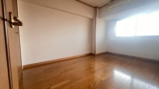 ハートフィールズ南町の洋室