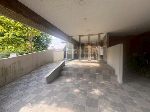 ハートフィールズ南町のエントランス