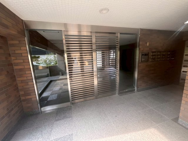 ハートフィールズ南町のエントランス